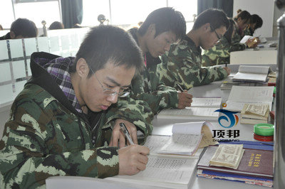 財會專業(yè)模擬實驗室設(shè)備(三人/座)