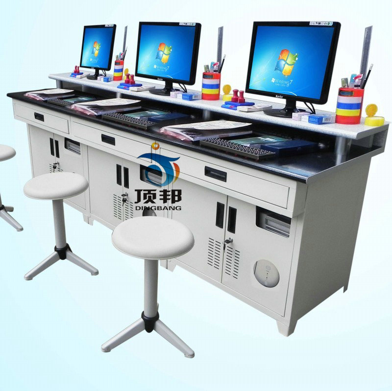 財(cái)會(huì)模擬實(shí)訓(xùn)室