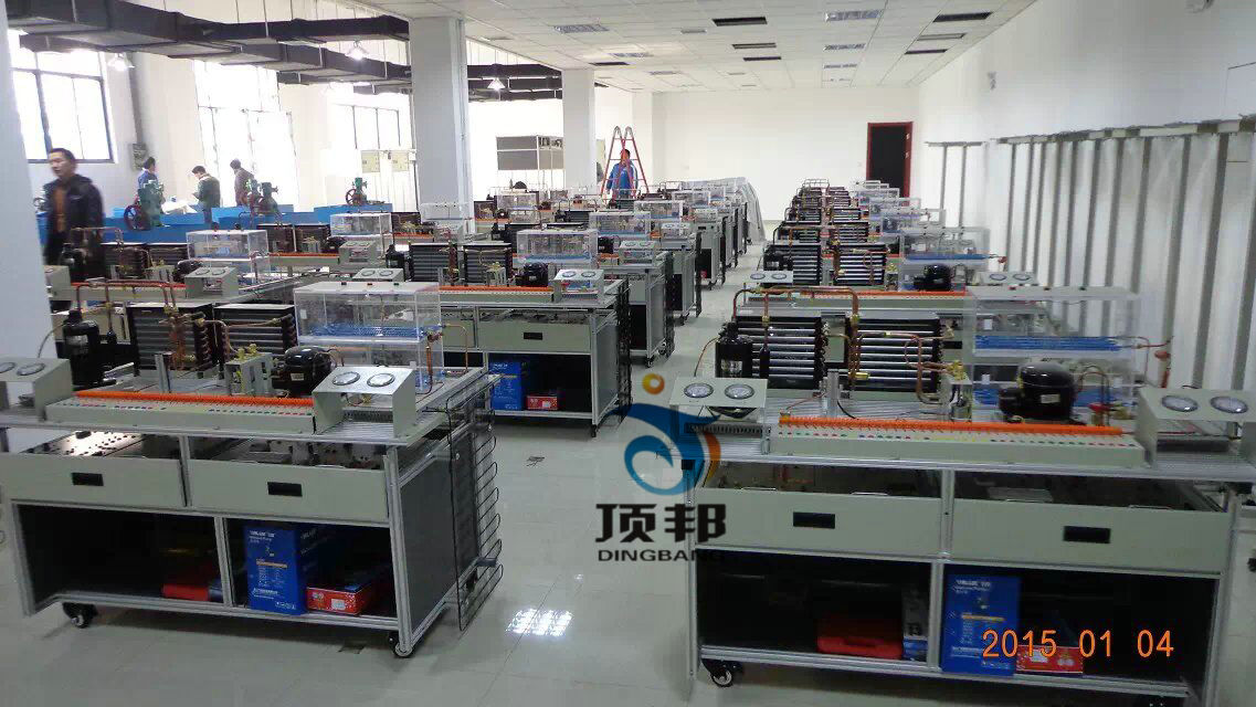 制冷制熱實(shí)訓(xùn)室