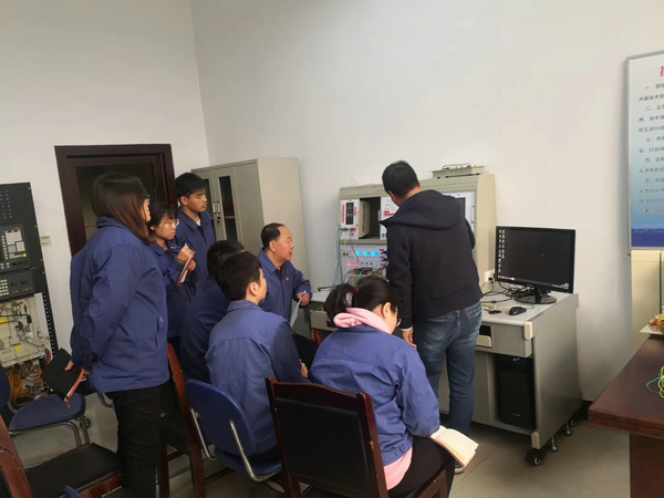 plc培訓(xùn)現(xiàn)場