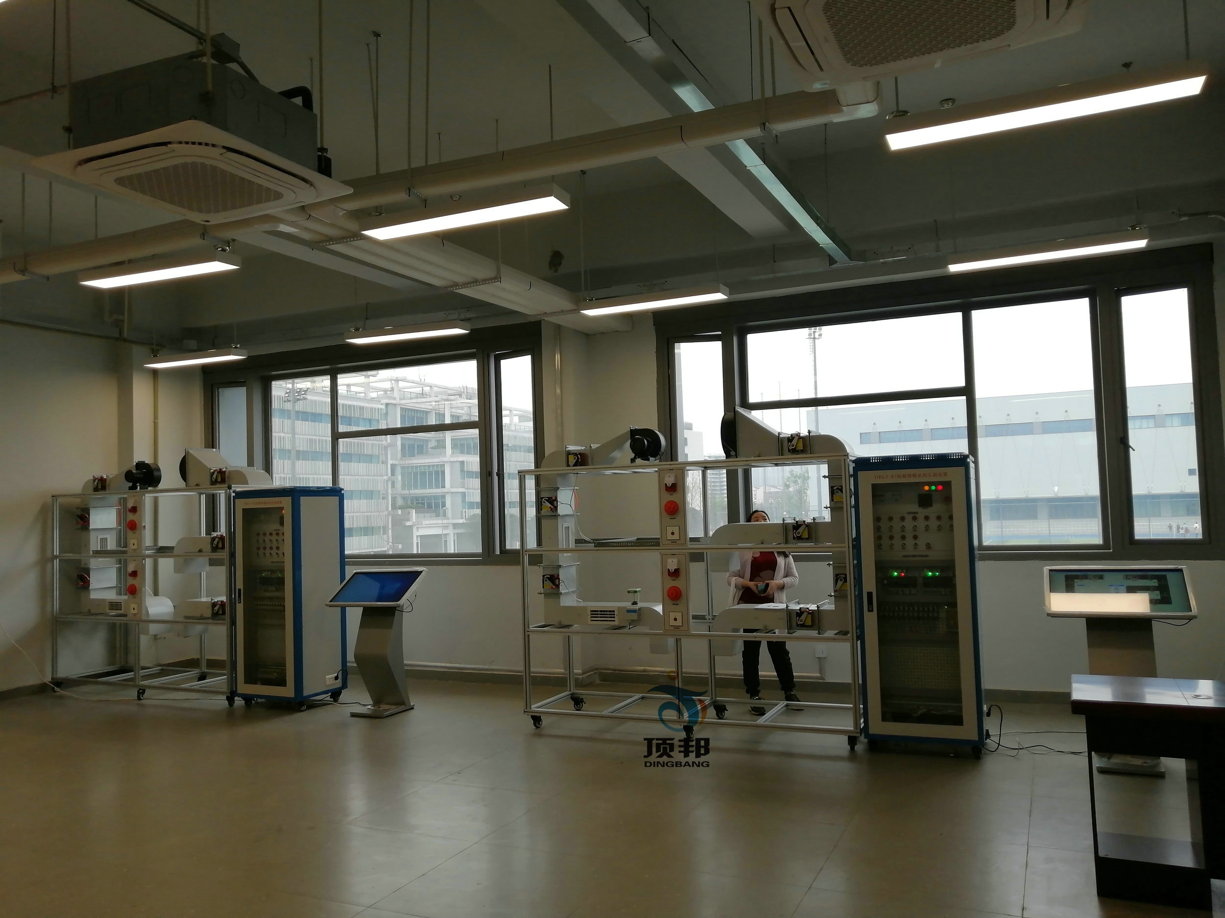 �����ş�ϵ�y(t��ng)��Ӗ(x��n)�b��