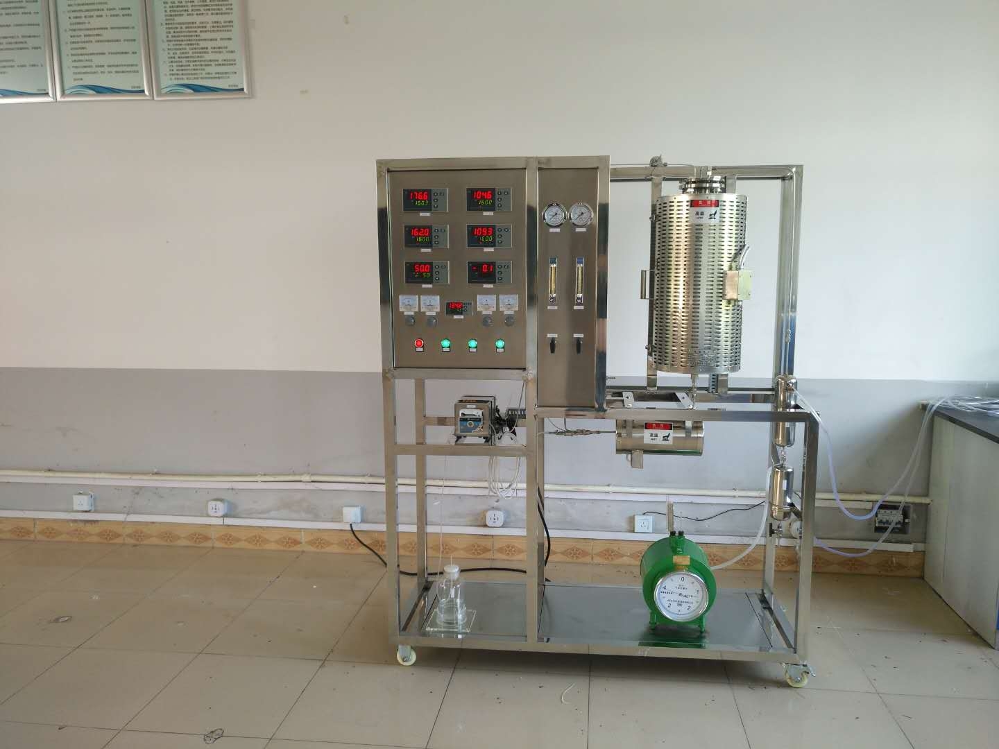 氣固相流化床催化反應(yīng)實(shí)驗(yàn)裝置