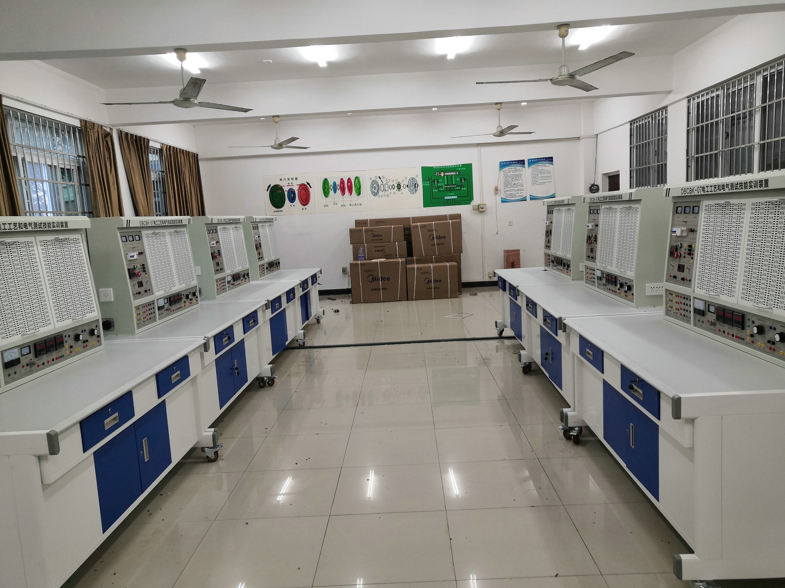 船舶電工工藝和電氣測試技能實(shí)訓(xùn)裝置