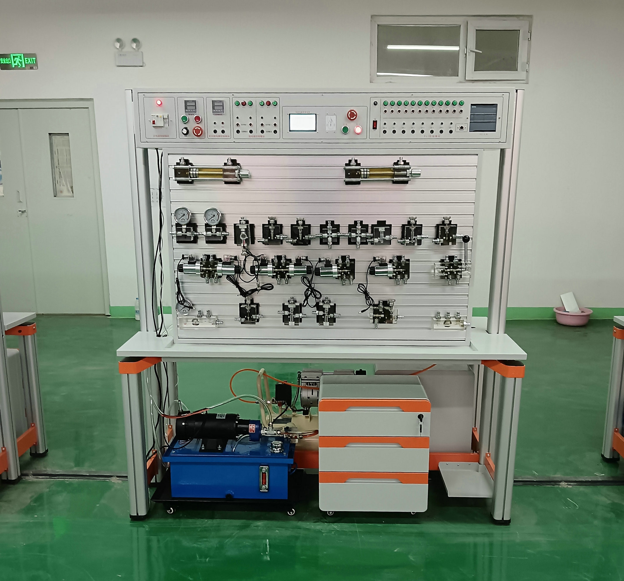 透明液壓PLC控制教學(xué)實訓(xùn)裝置