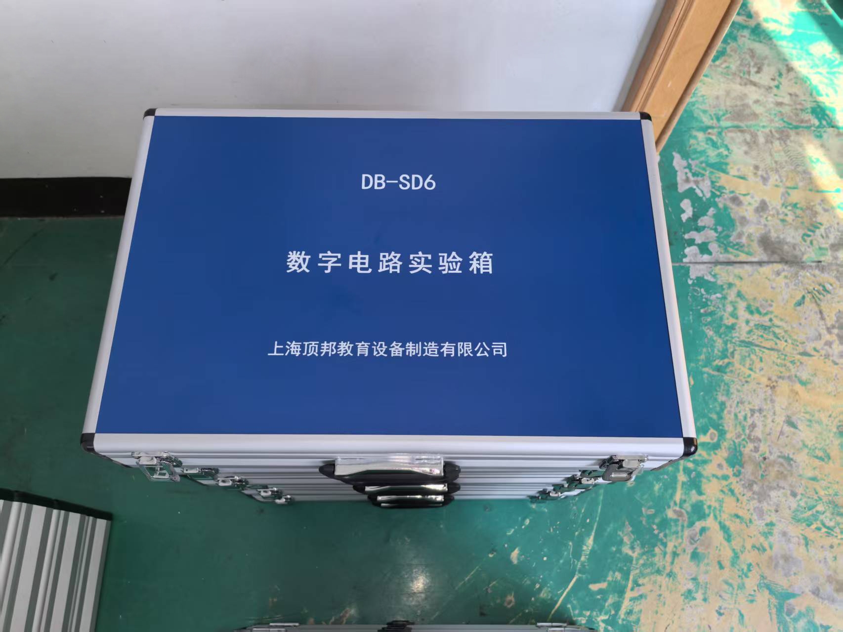 數(shù)字電路實(shí)驗(yàn)箱