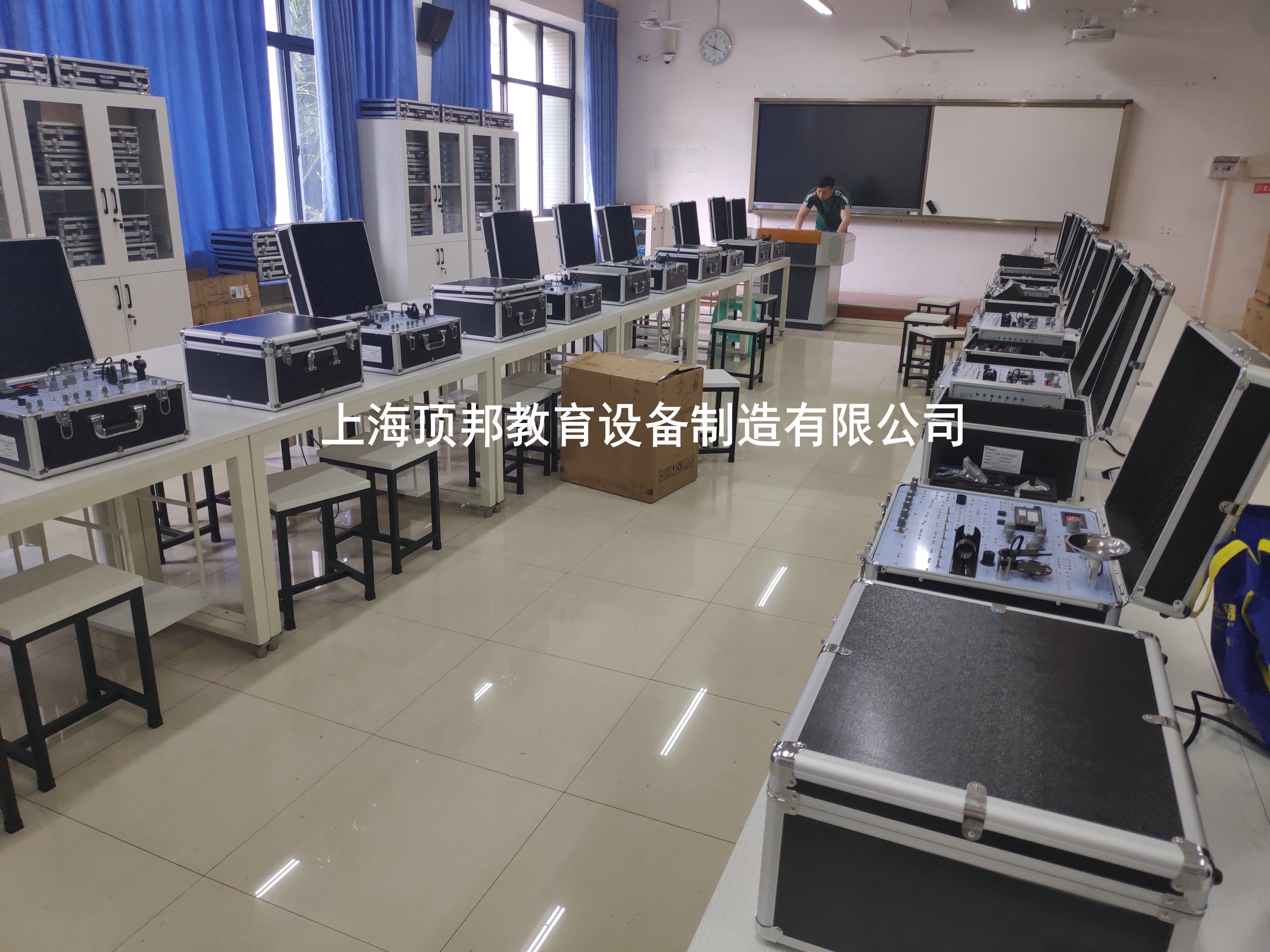 ������ϵ�y�����